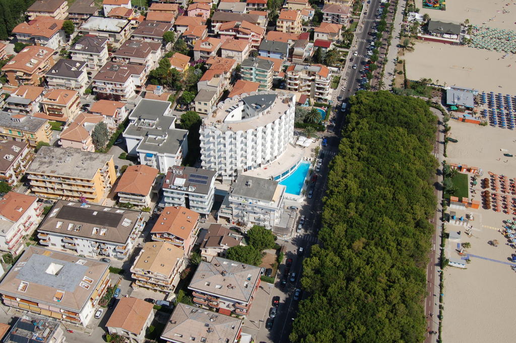 Hotel Lido Alba Adriatica Εξωτερικό φωτογραφία