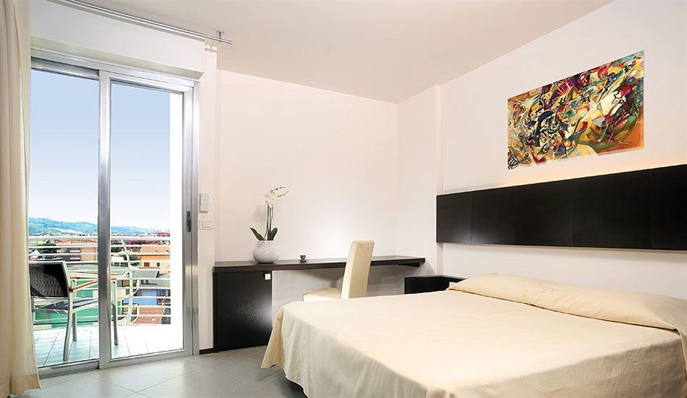 Hotel Lido Alba Adriatica Εξωτερικό φωτογραφία