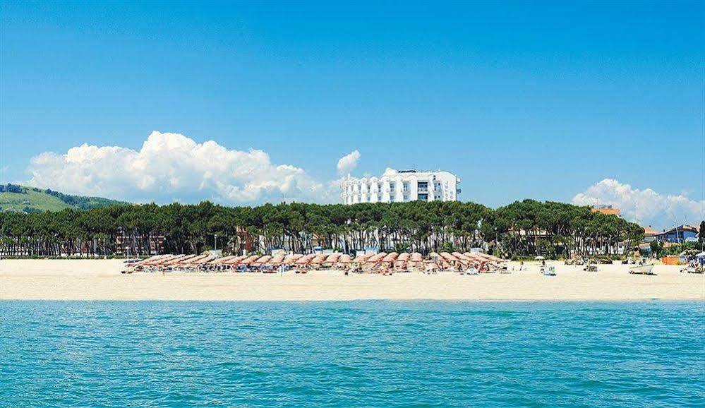 Hotel Lido Alba Adriatica Εξωτερικό φωτογραφία